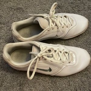 Nike cheer shoes